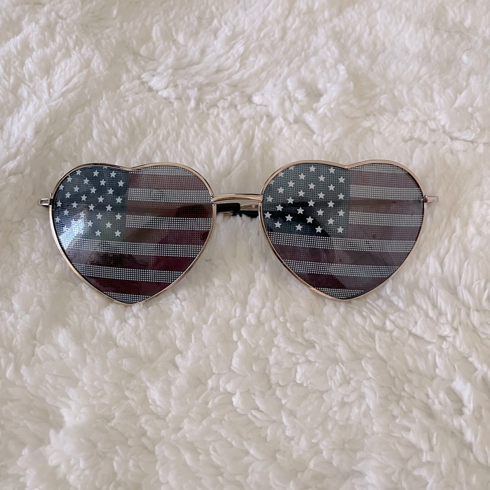 Heart-shaped American Flag Sunglasses
